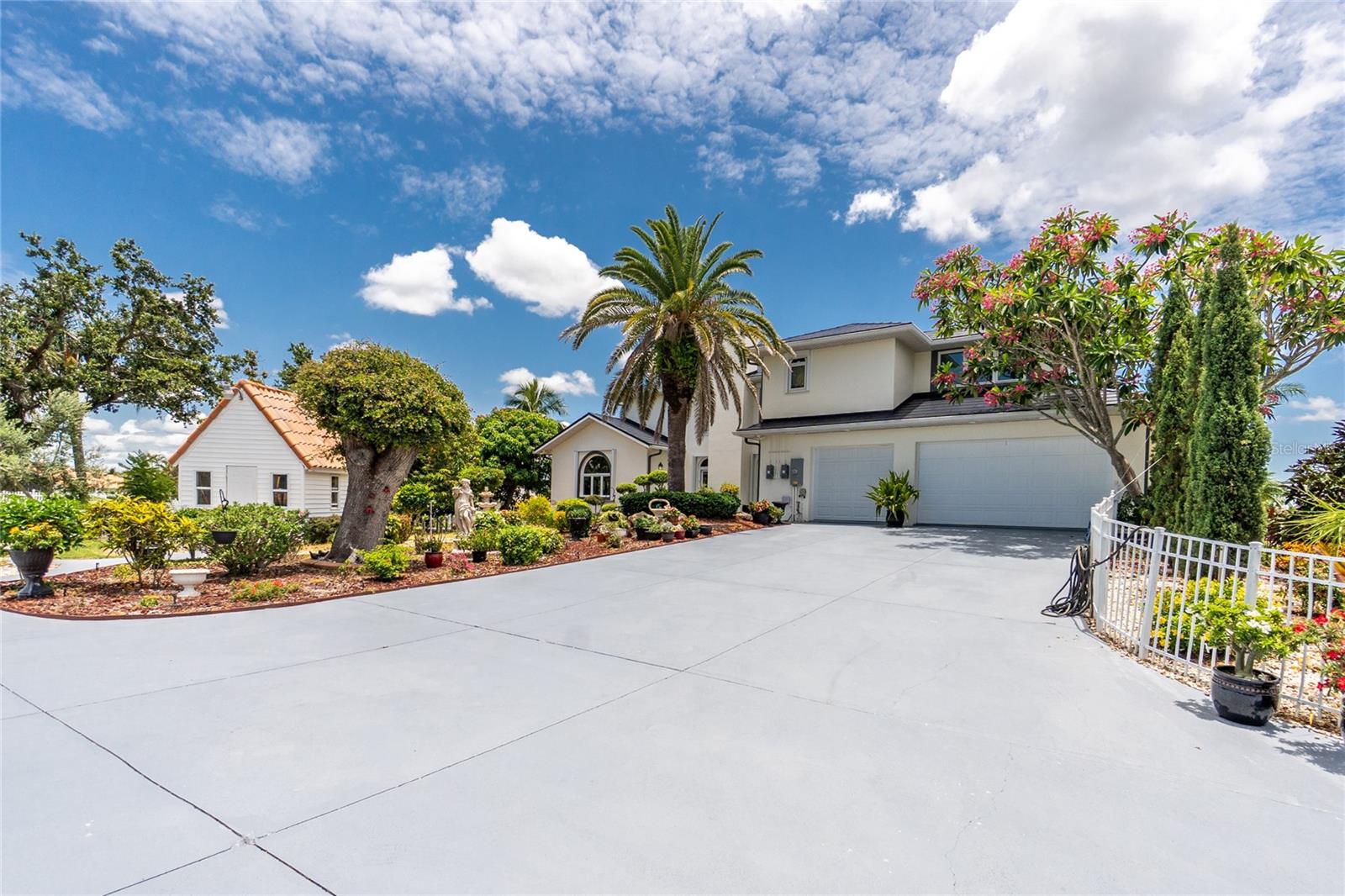 Image 89 of 100 For 202 George Road Se