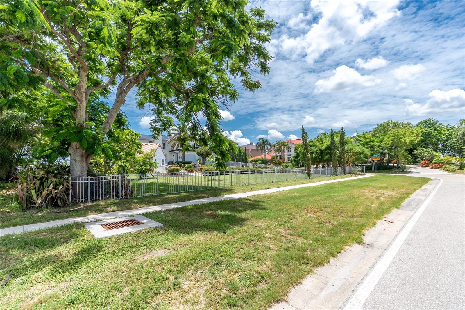 Image 91 of 100 For 202 George Road Se