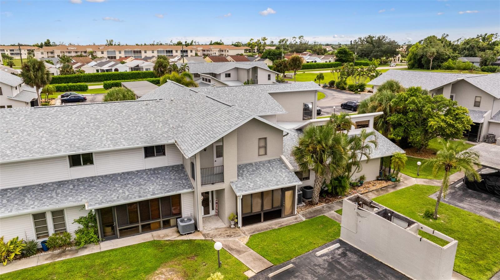 Image 29 of 39 For 17025 Golfside Circle 303