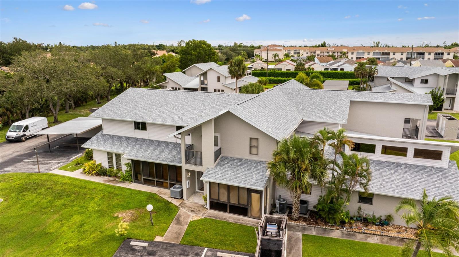 Image 31 of 39 For 17025 Golfside Circle 303