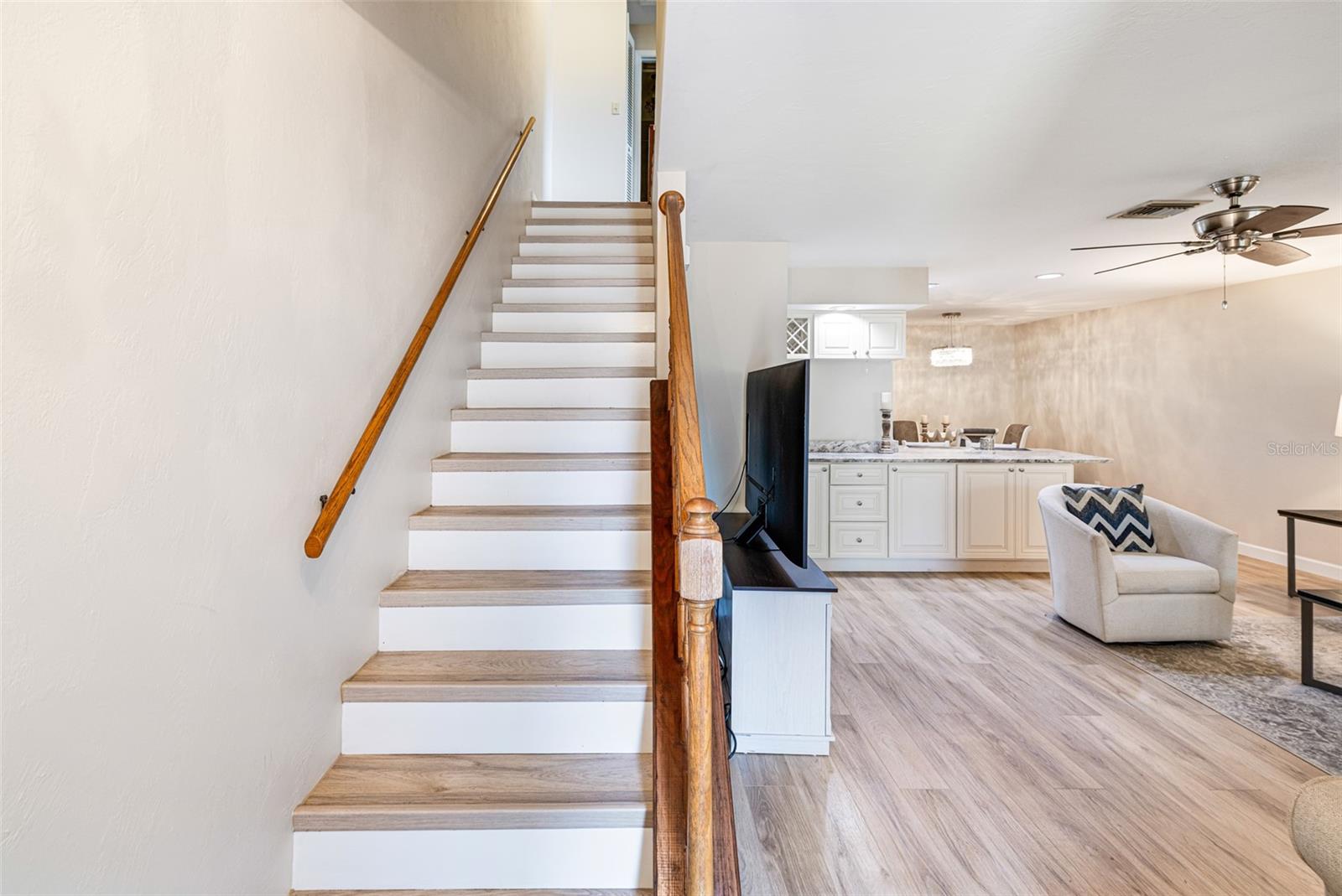 Image 4 of 39 For 17025 Golfside Circle 303