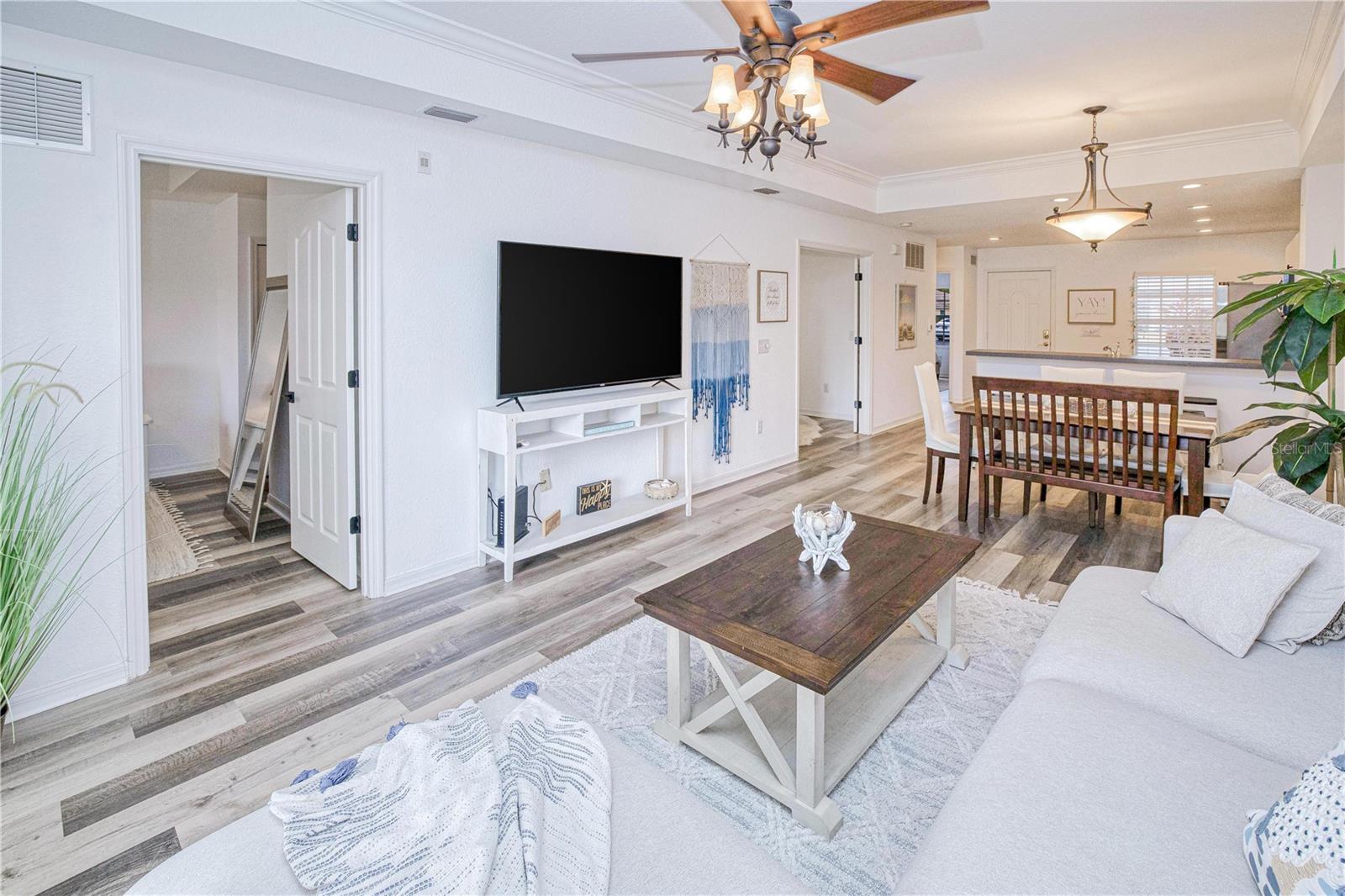 Image 13 of 46 For 1255 Saxony Circle 4106