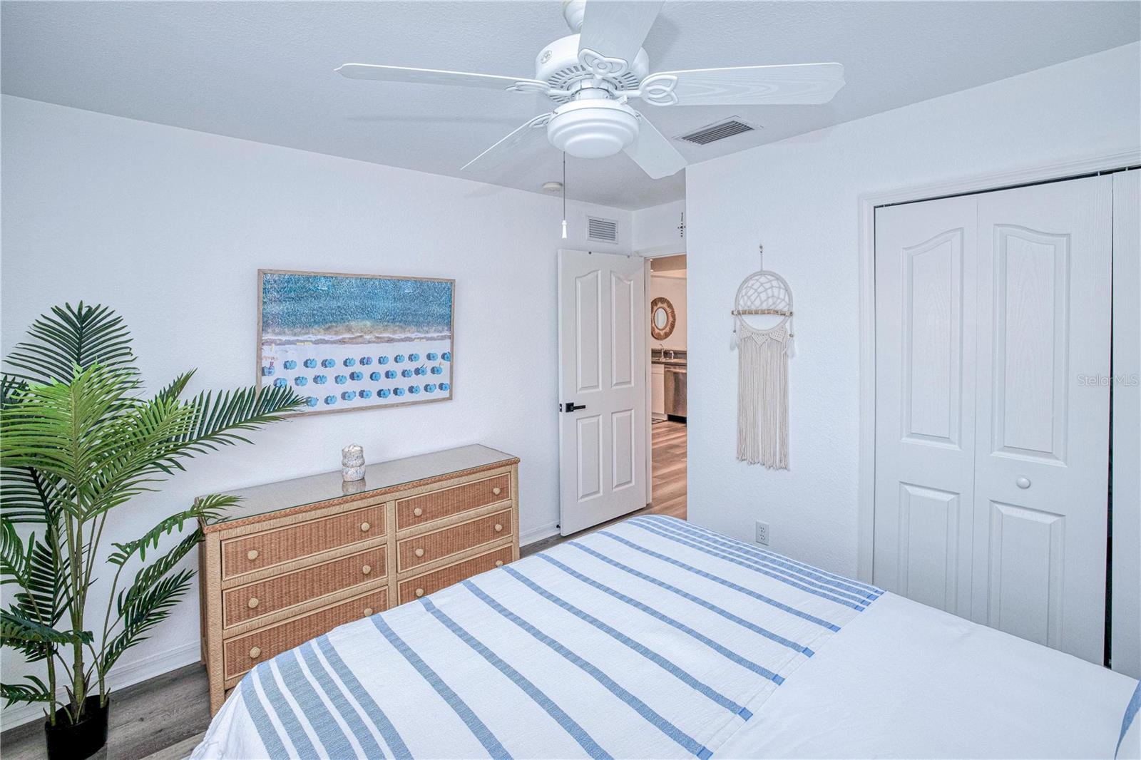 Image 25 of 46 For 1255 Saxony Circle 4106