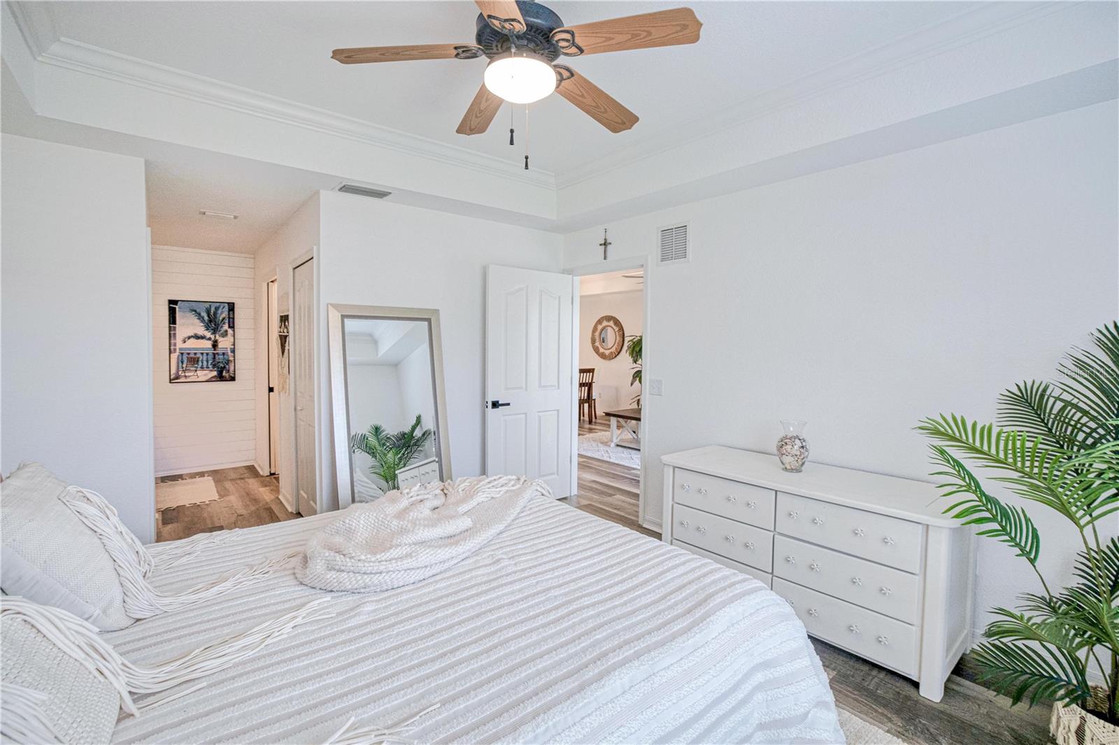 Image 28 of 46 For 1255 Saxony Circle 4106