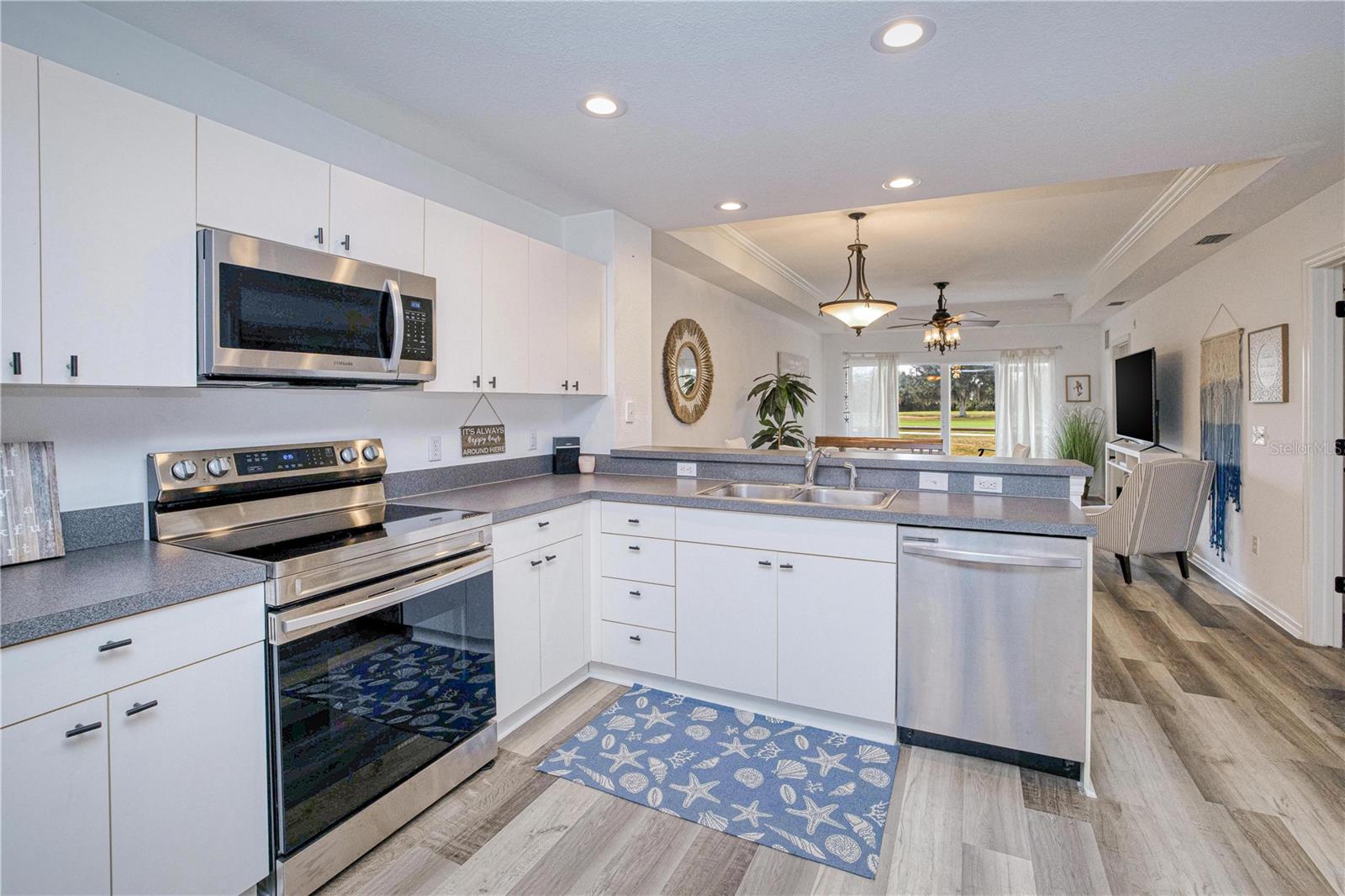 Image 8 of 46 For 1255 Saxony Circle 4106