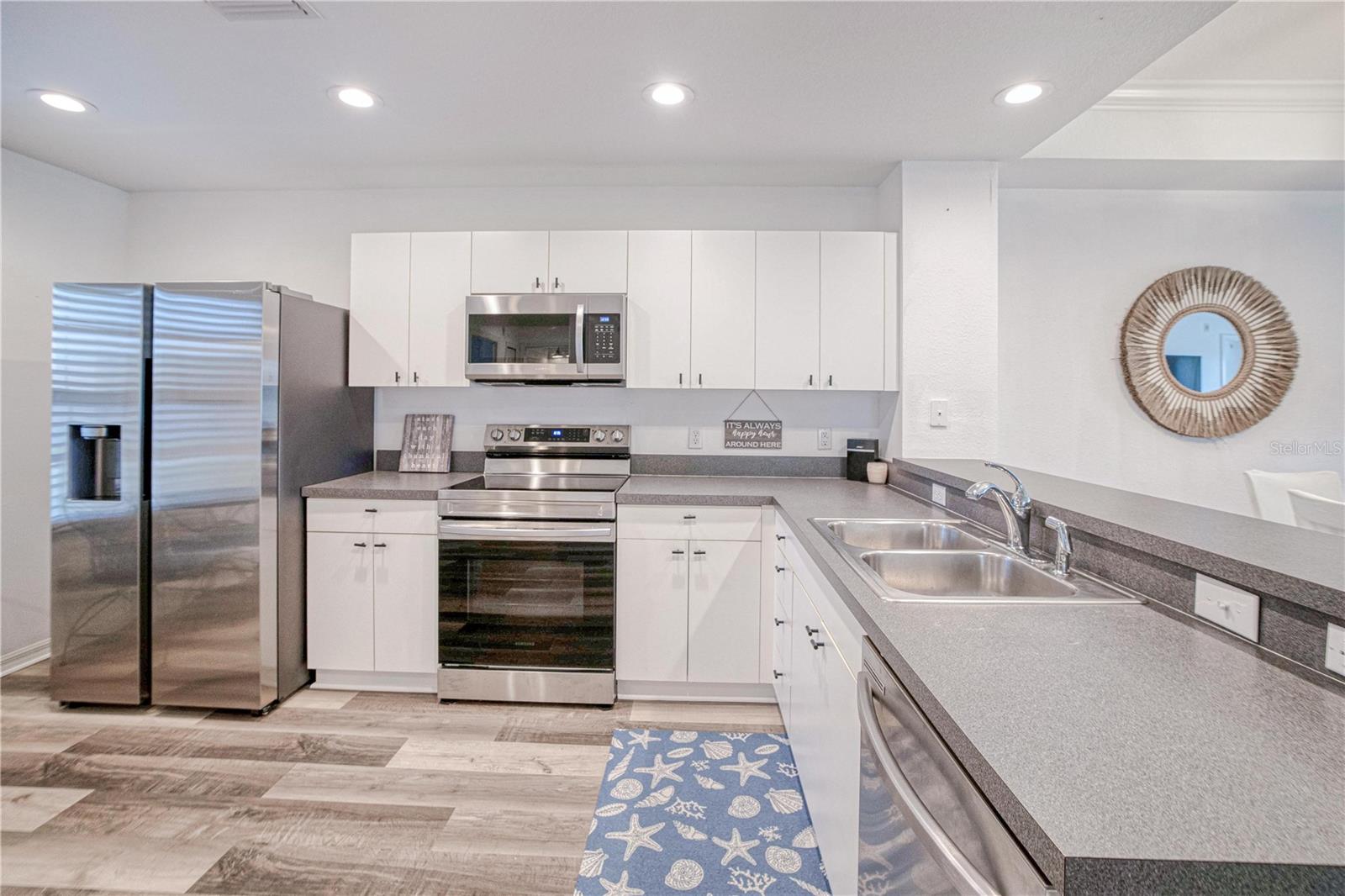 Image 9 of 46 For 1255 Saxony Circle 4106