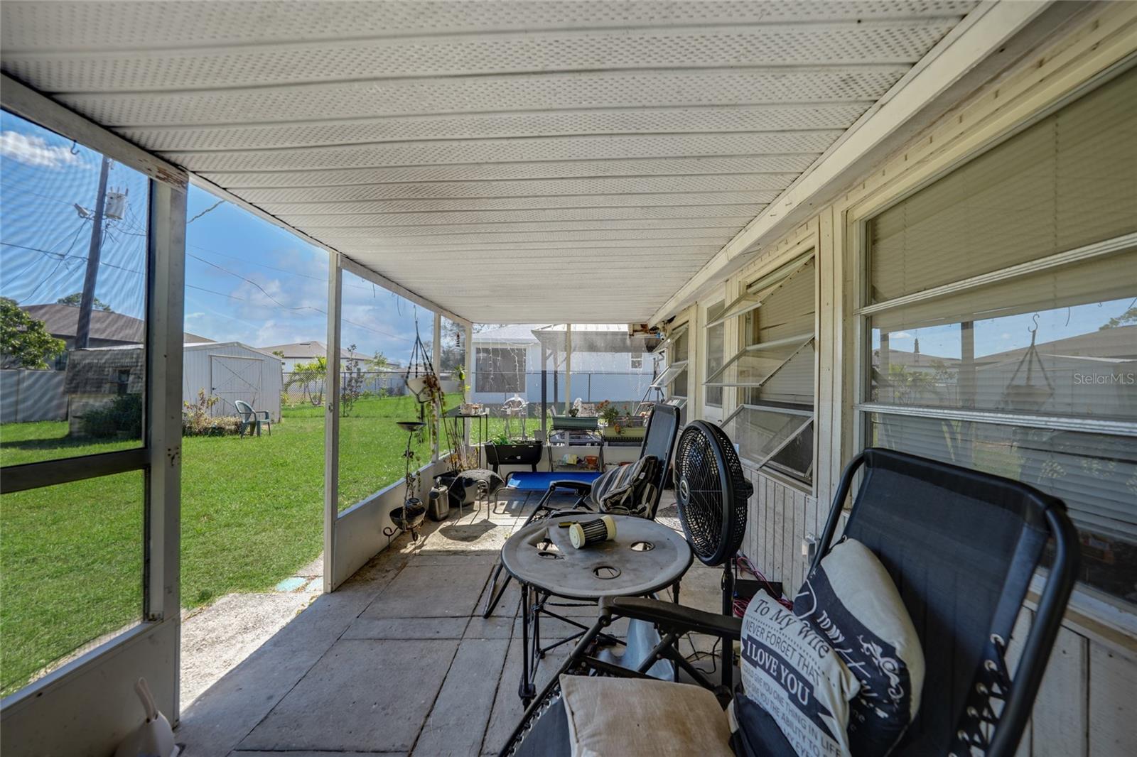 Image 24 of 29 For 819 Haleybury Street Nw