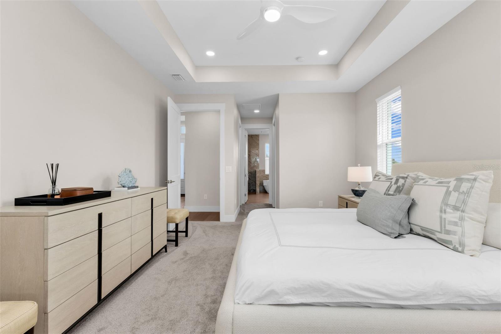 Image 14 of 64 For 8086 Clyde Circle