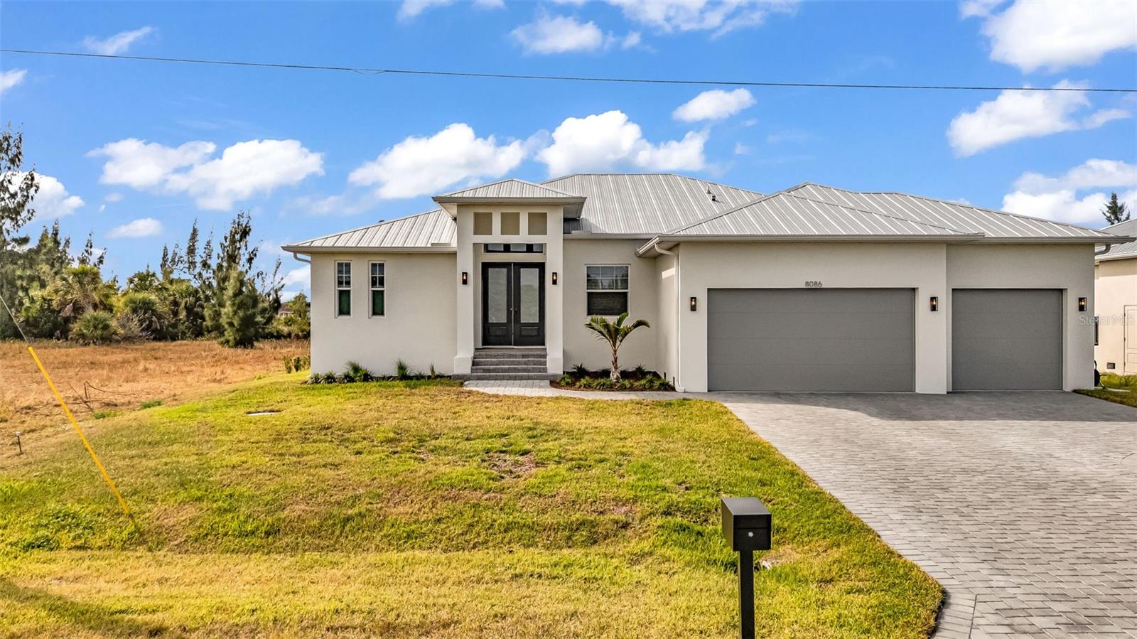 Image 2 of 64 For 8086 Clyde Circle