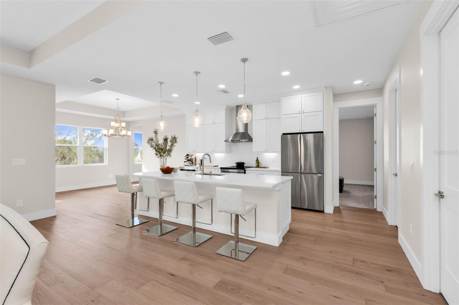 Image 23 of 64 For 8086 Clyde Circle