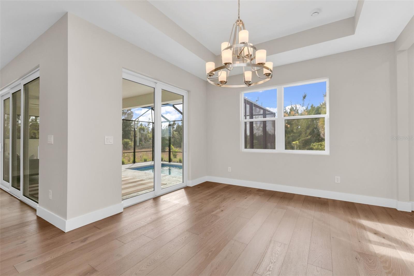 Image 31 of 64 For 8086 Clyde Circle