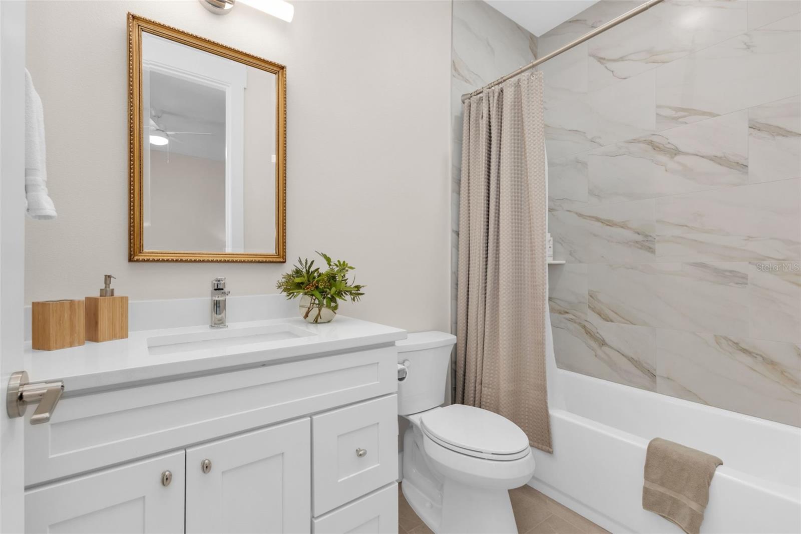 Image 35 of 64 For 8086 Clyde Circle