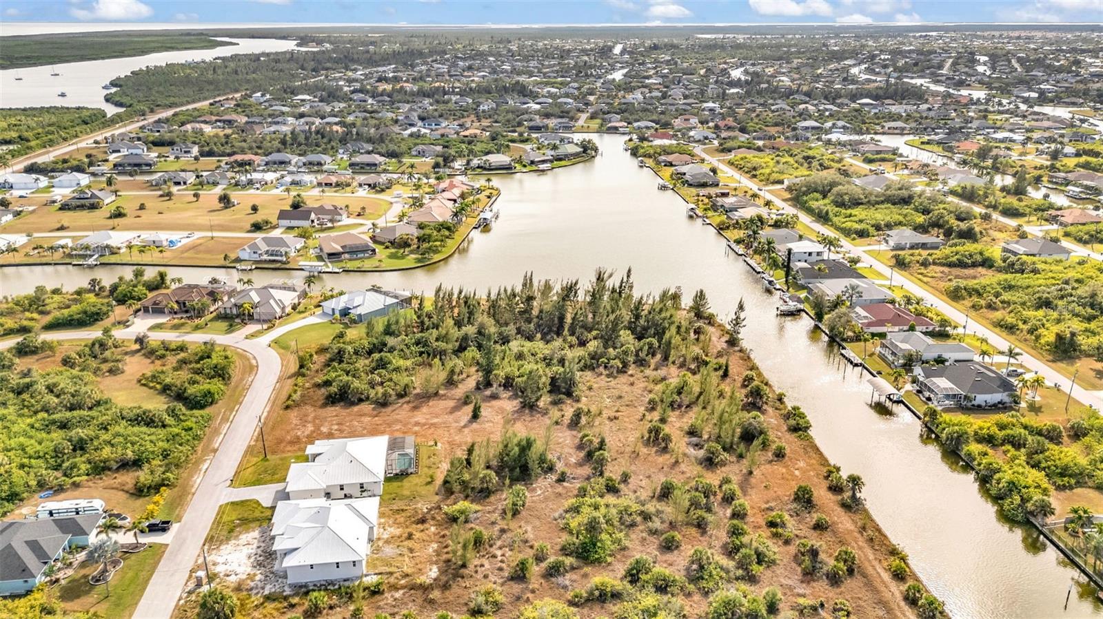 Image 62 of 64 For 8086 Clyde Circle