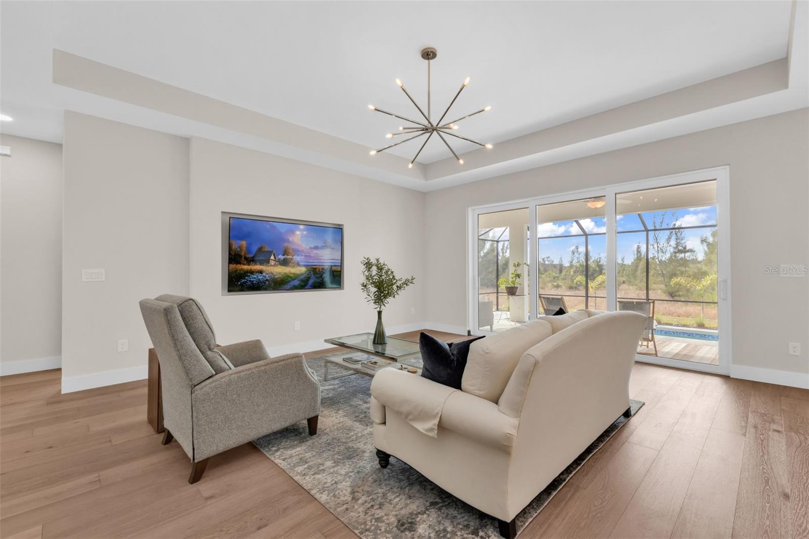 Image 9 of 64 For 8086 Clyde Circle