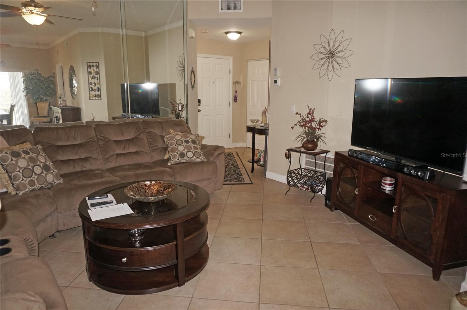 Image 18 of 49 For 5800 Sabal Trace Drive 701