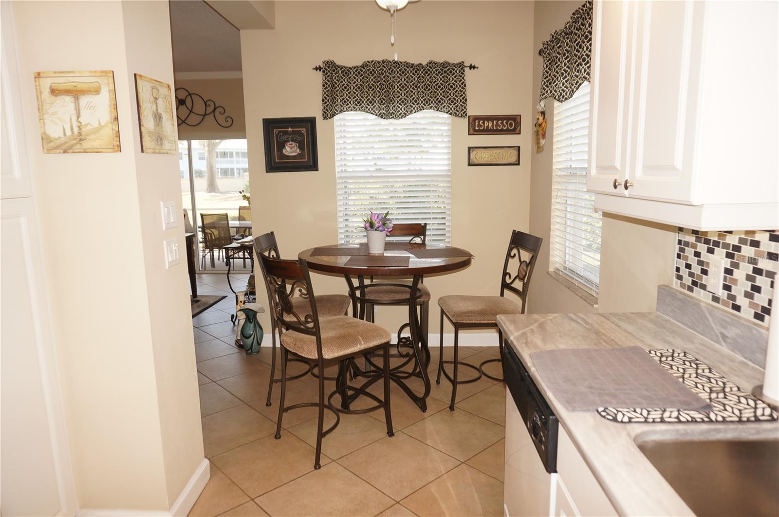 Image 28 of 49 For 5800 Sabal Trace Drive 701