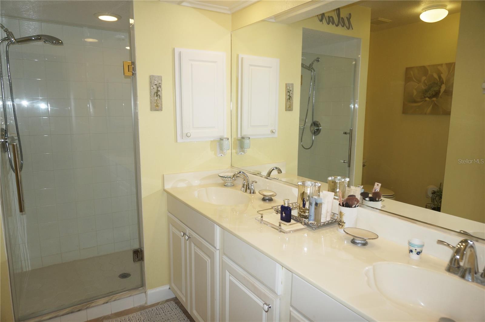 Image 43 of 49 For 5800 Sabal Trace Drive 701