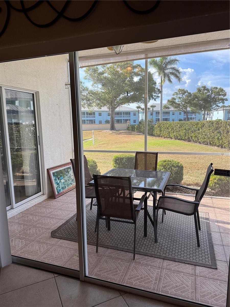 Image 47 of 49 For 5800 Sabal Trace Drive 701