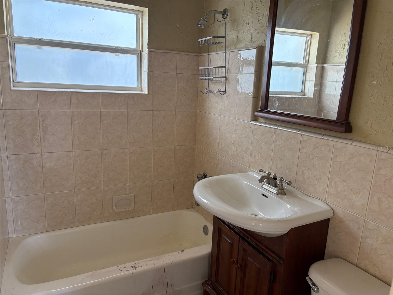 Image 21 of 31 For 6129 Freemont Street