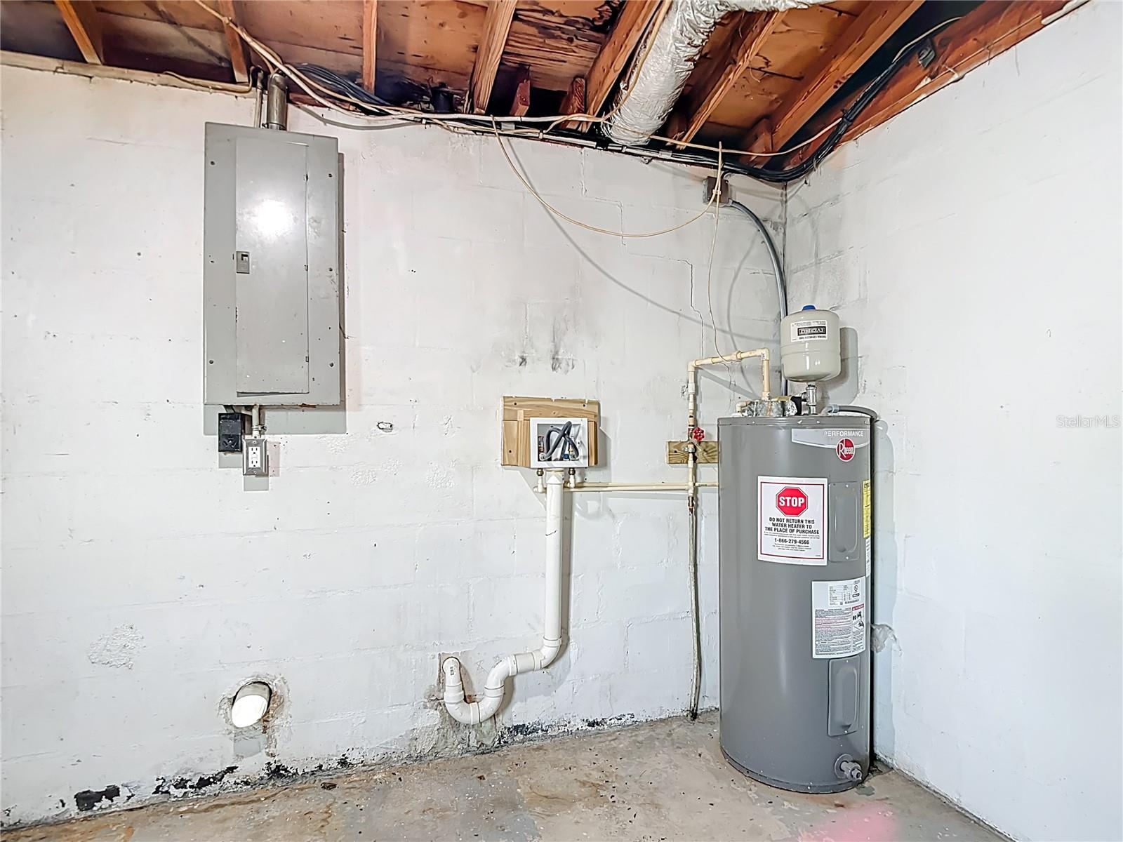 Image 31 of 38 For 4723 Aegean Avenue