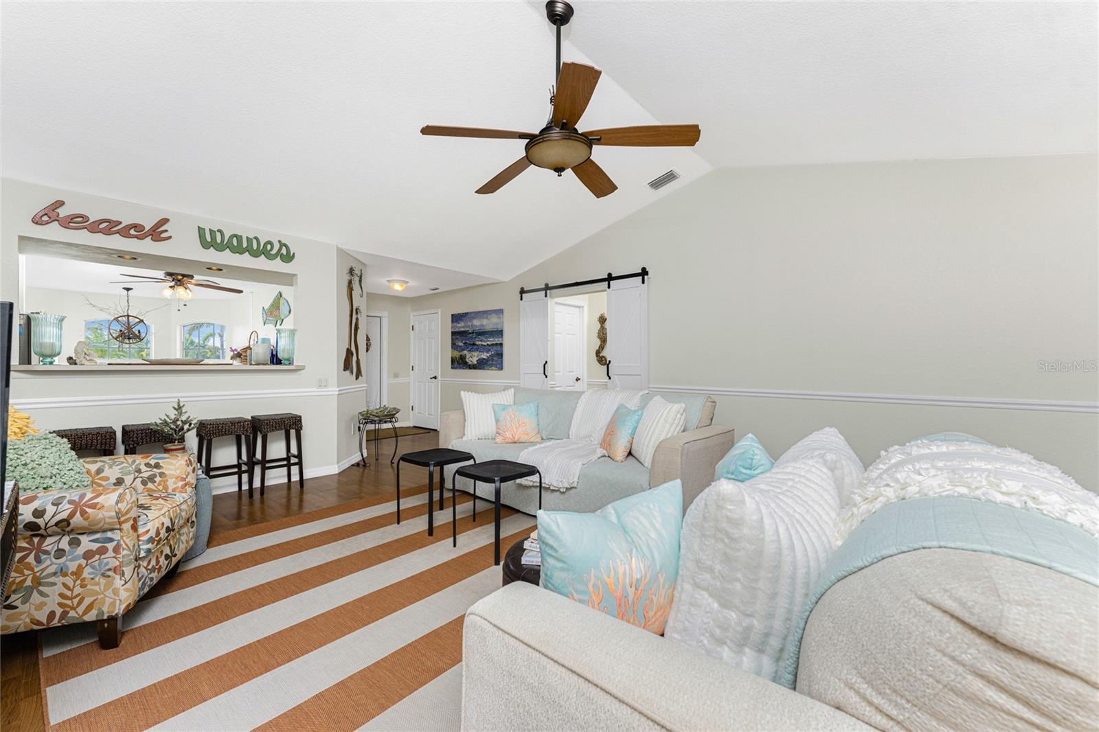 Image 11 of 37 For 16474 Trading Post Road