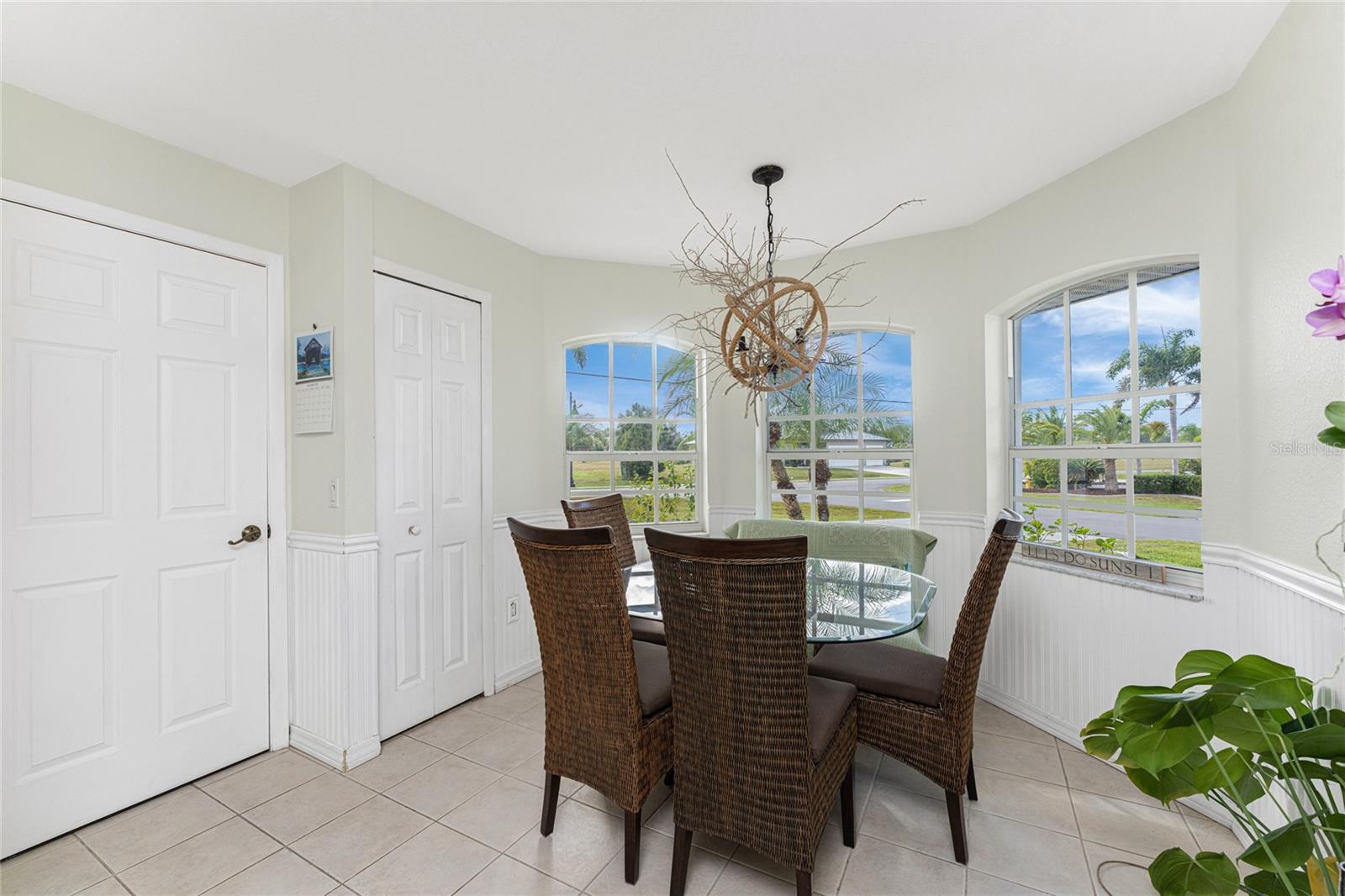 Image 17 of 37 For 16474 Trading Post Road