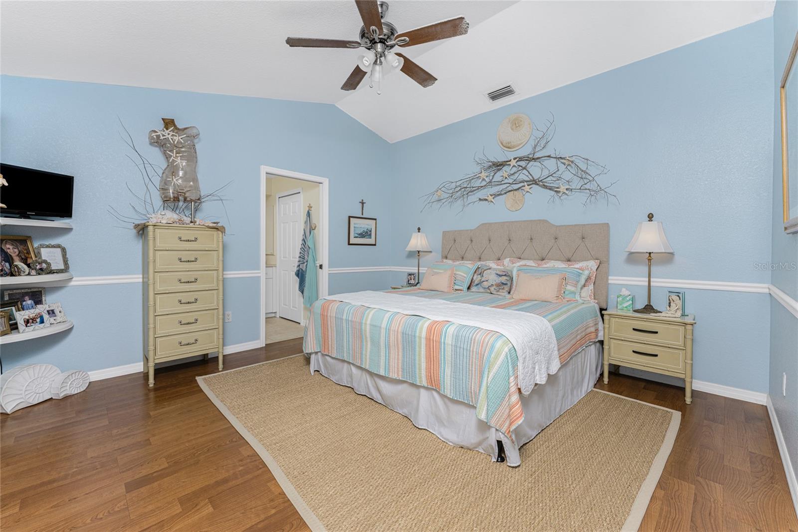 Image 21 of 37 For 16474 Trading Post Road