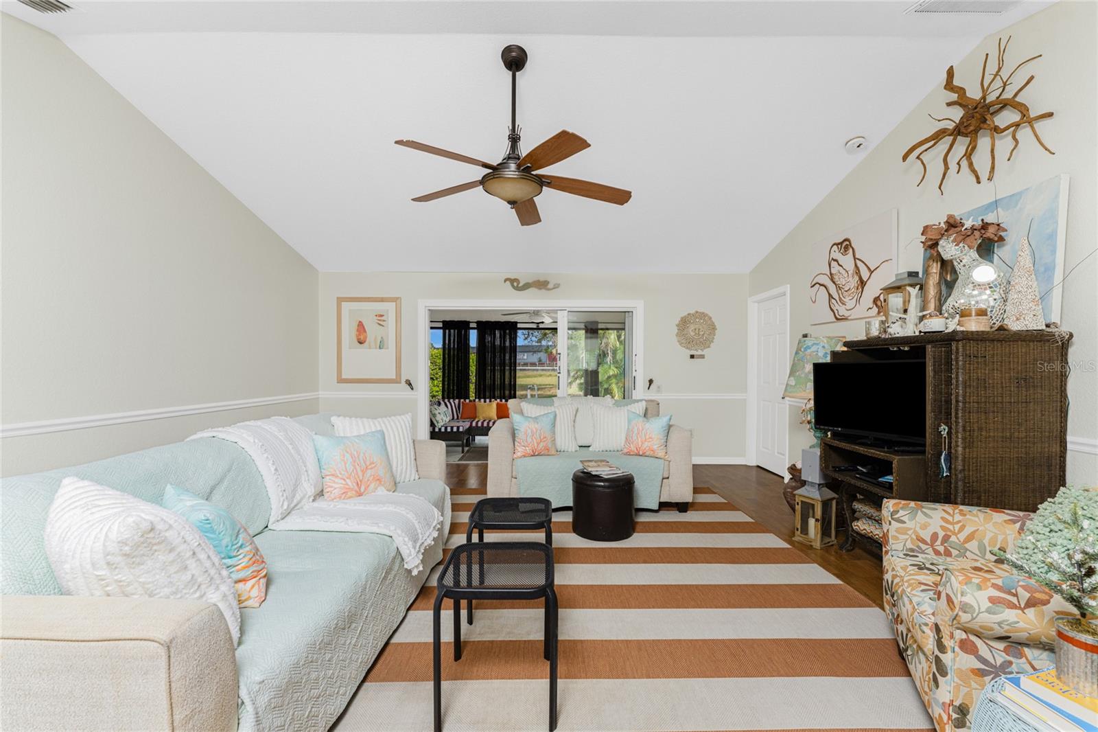 Image 7 of 37 For 16474 Trading Post Road