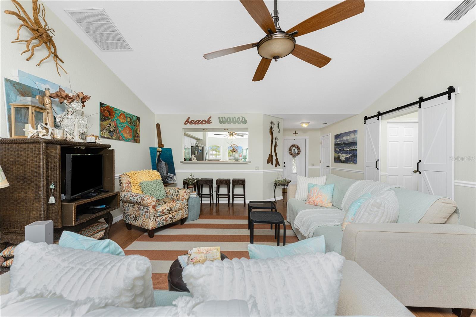 Image 9 of 37 For 16474 Trading Post Road