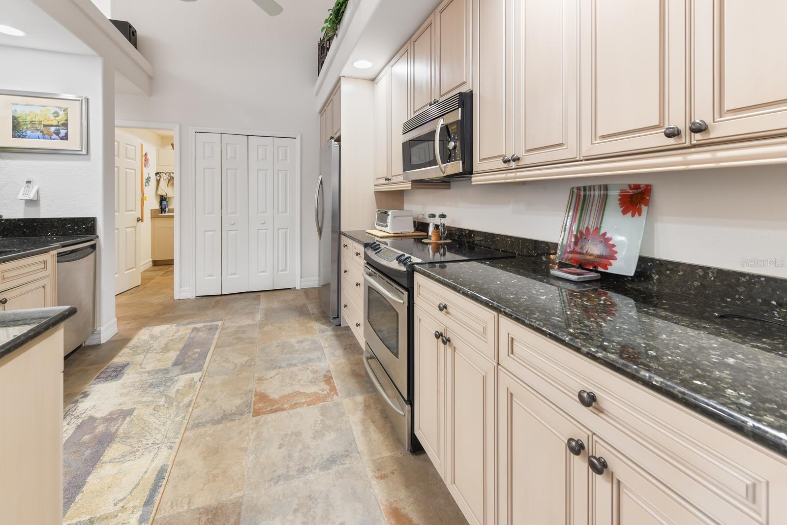 Image 15 of 83 For 3267 Sugarloaf Key Road