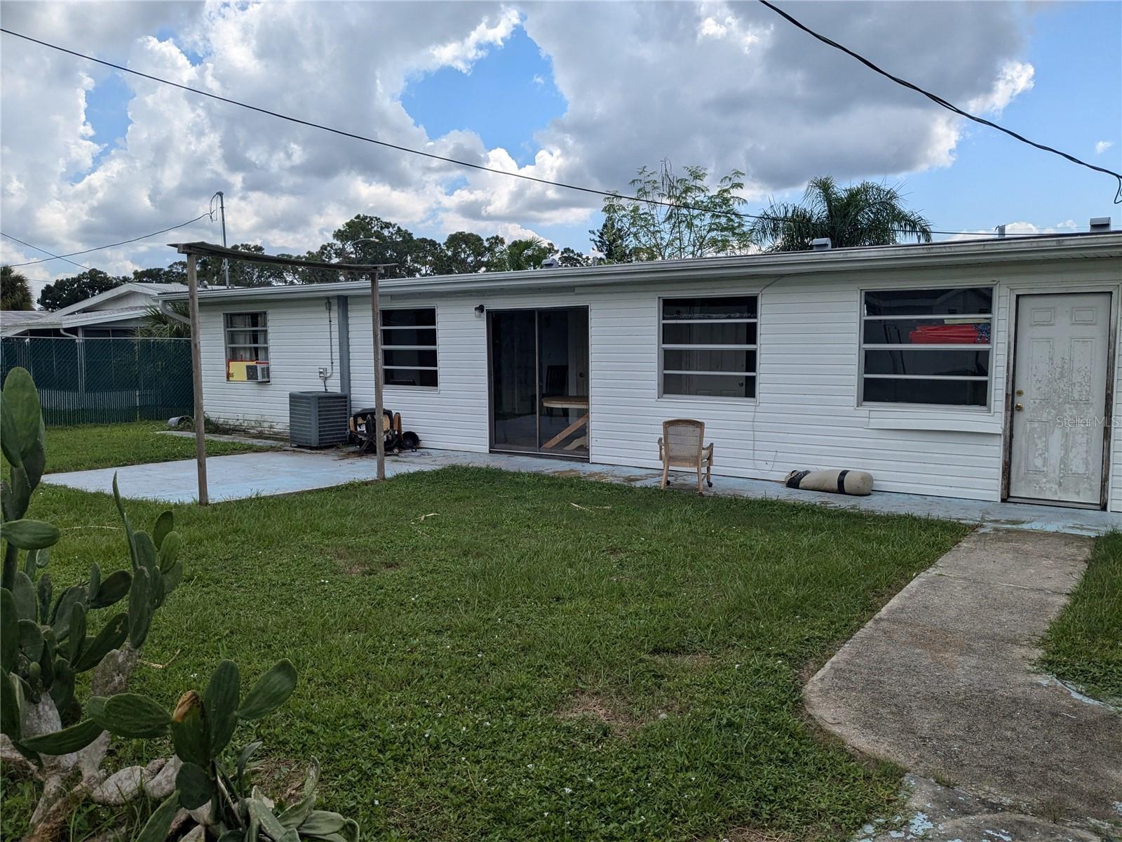 Image 15 of 17 For 8274 Herbison Avenue