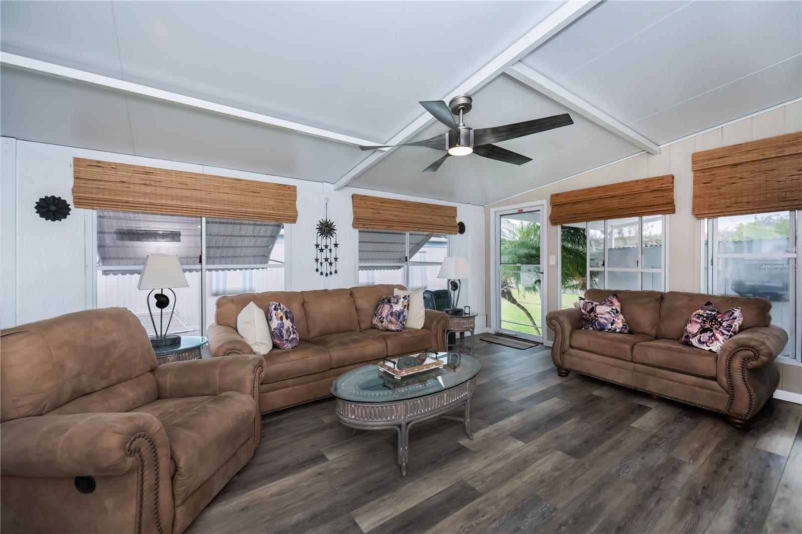 Image 12 of 74 For 25163 Marion Avenue 28