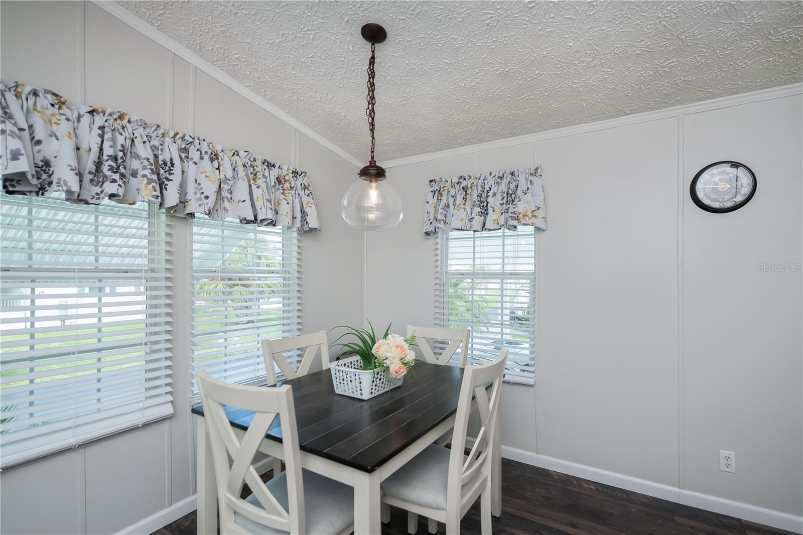 Image 23 of 74 For 25163 Marion Avenue 28