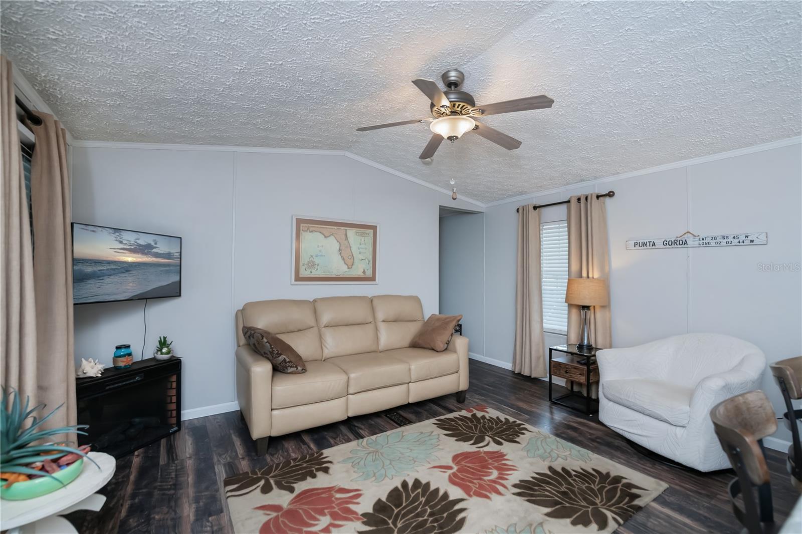 Image 25 of 74 For 25163 Marion Avenue 28