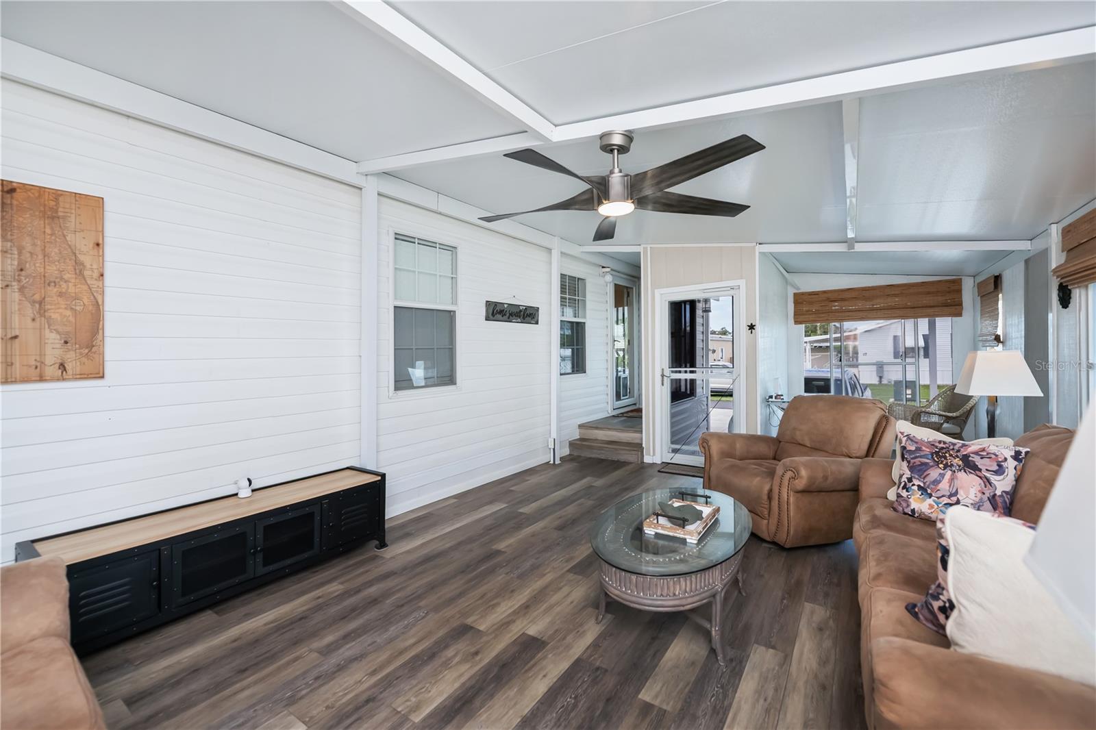 Image 9 of 74 For 25163 Marion Avenue 28