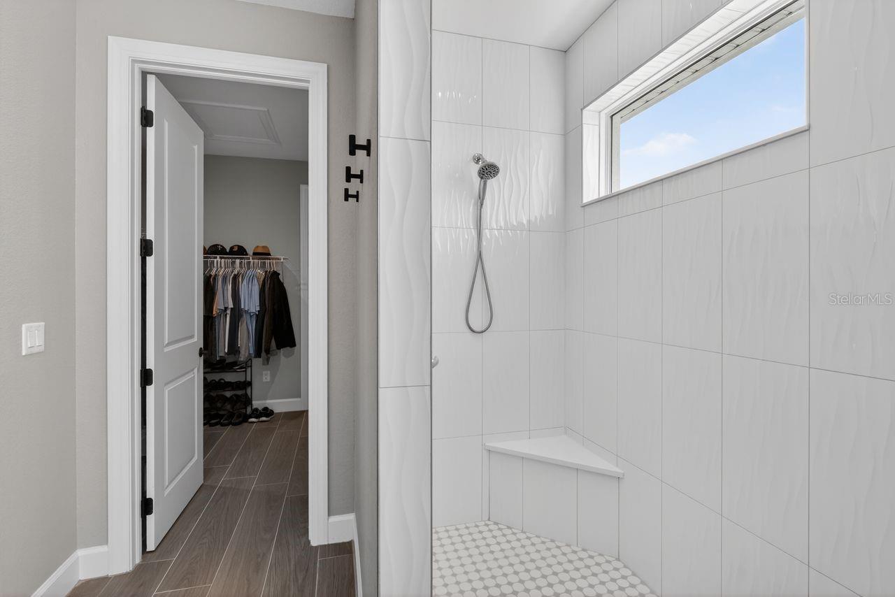 Image 30 of 61 For 16145 Galiano Court