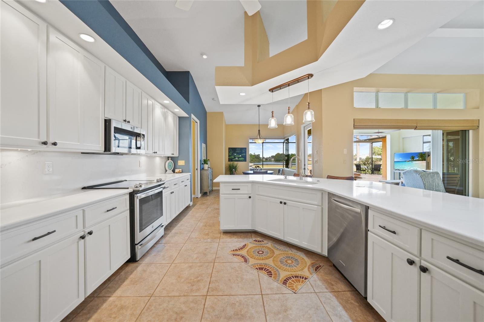 Image 13 of 35 For 330 Japura Street