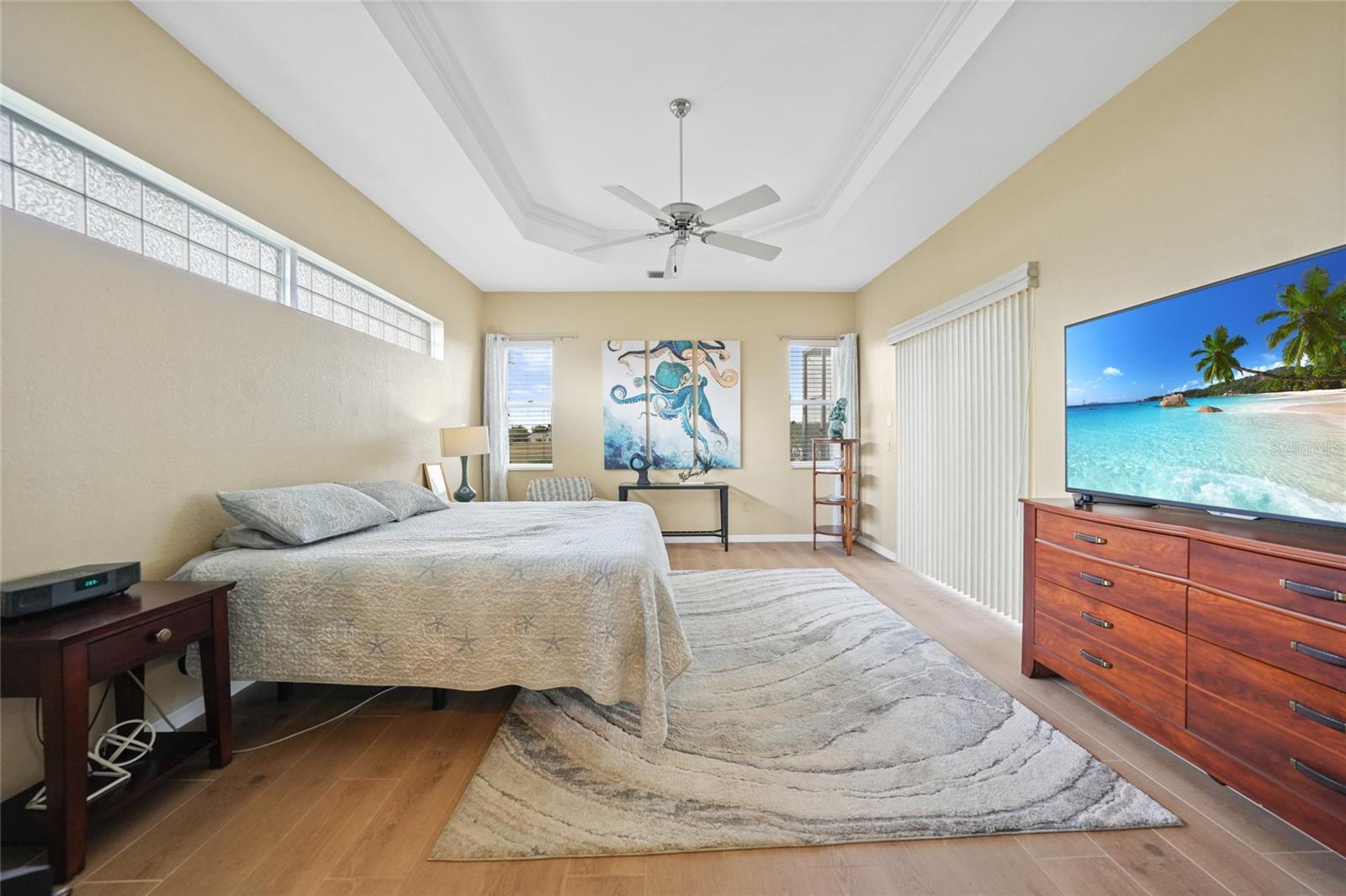 Image 21 of 35 For 330 Japura Street