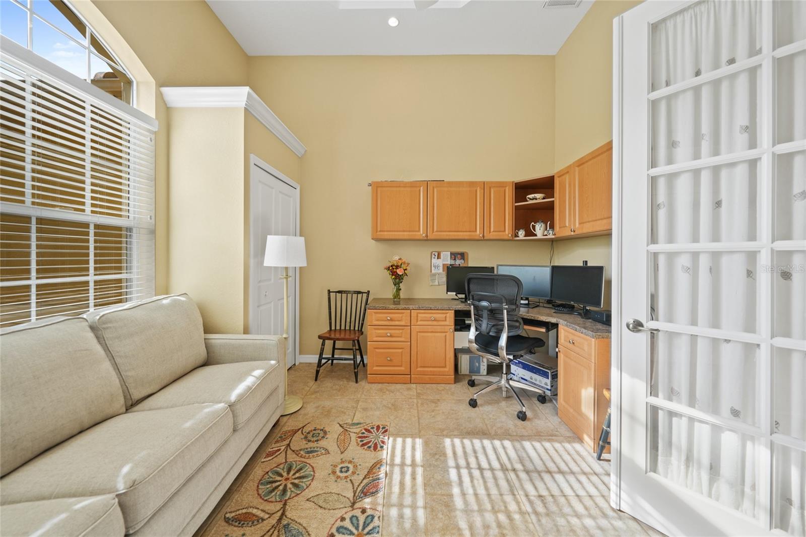 Image 7 of 35 For 330 Japura Street