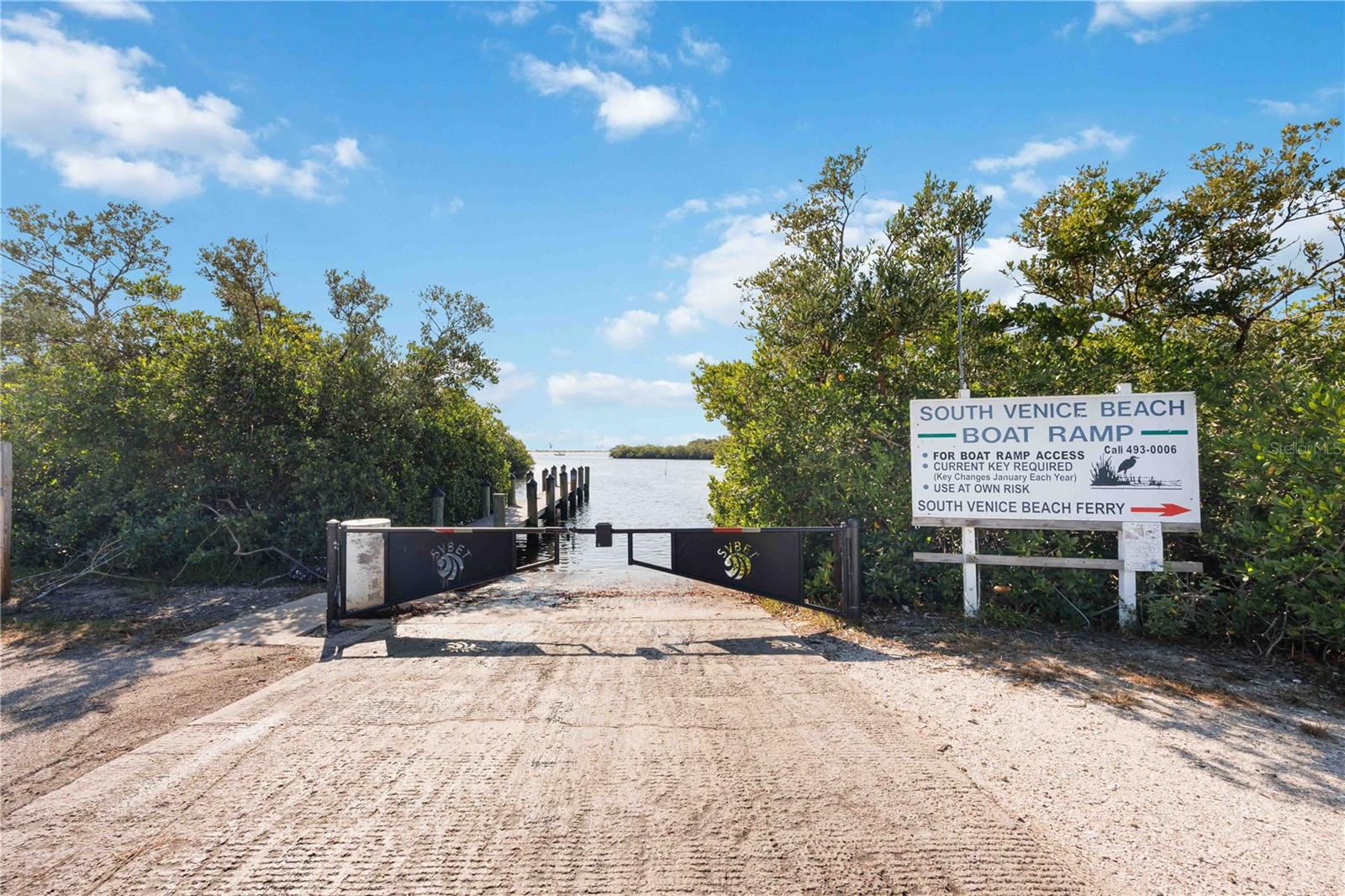 Image 4 of 56 For 4909 Lemon Bay Drive