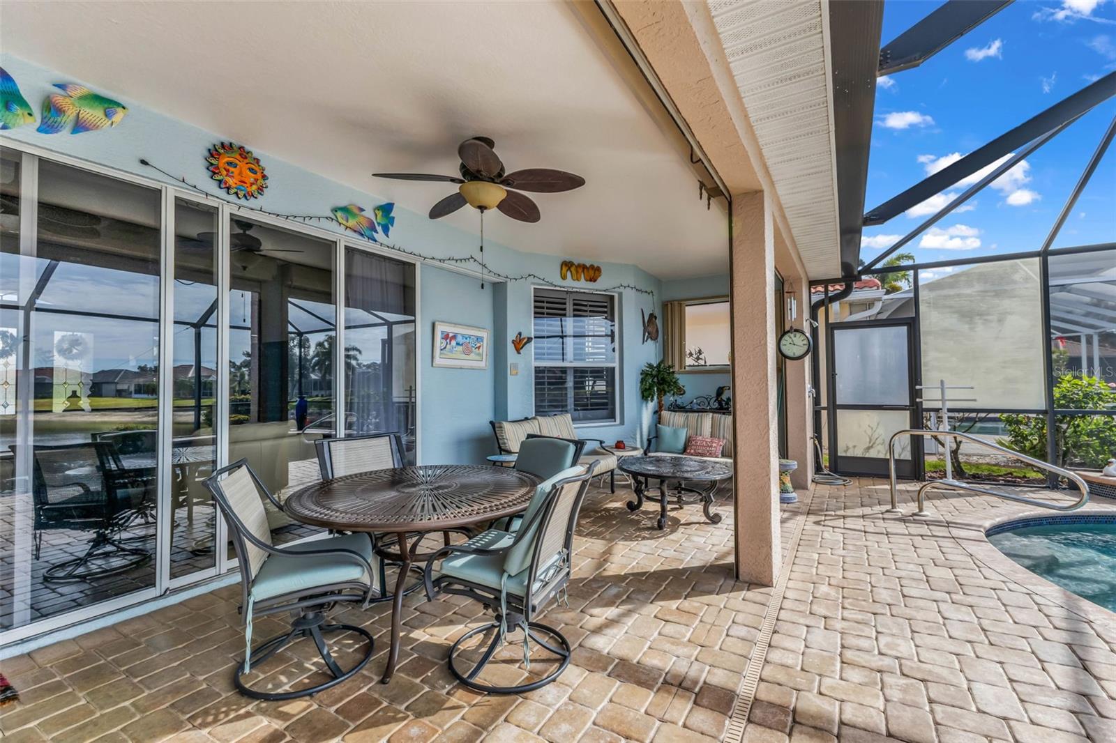 Image 25 of 38 For 1851 Coconut Palm Circle