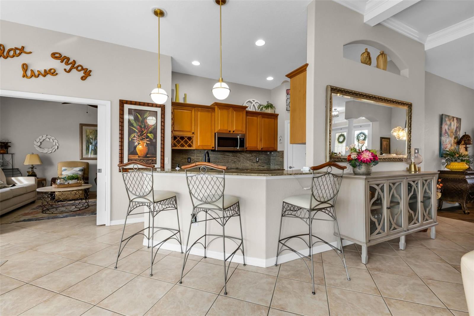 Image 3 of 38 For 1851 Coconut Palm Circle