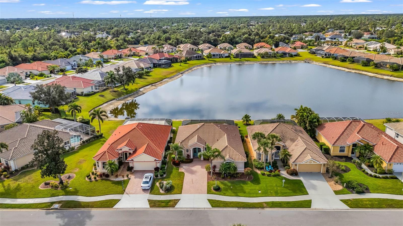 Image 37 of 38 For 1851 Coconut Palm Circle