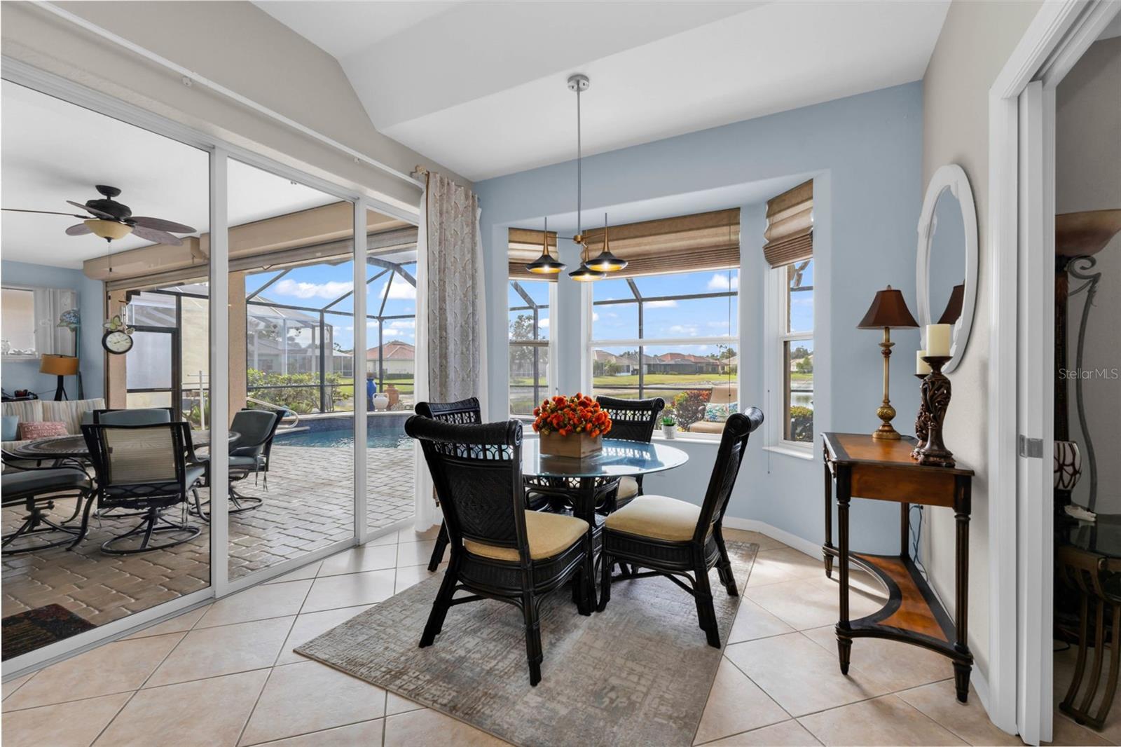 Image 4 of 38 For 1851 Coconut Palm Circle