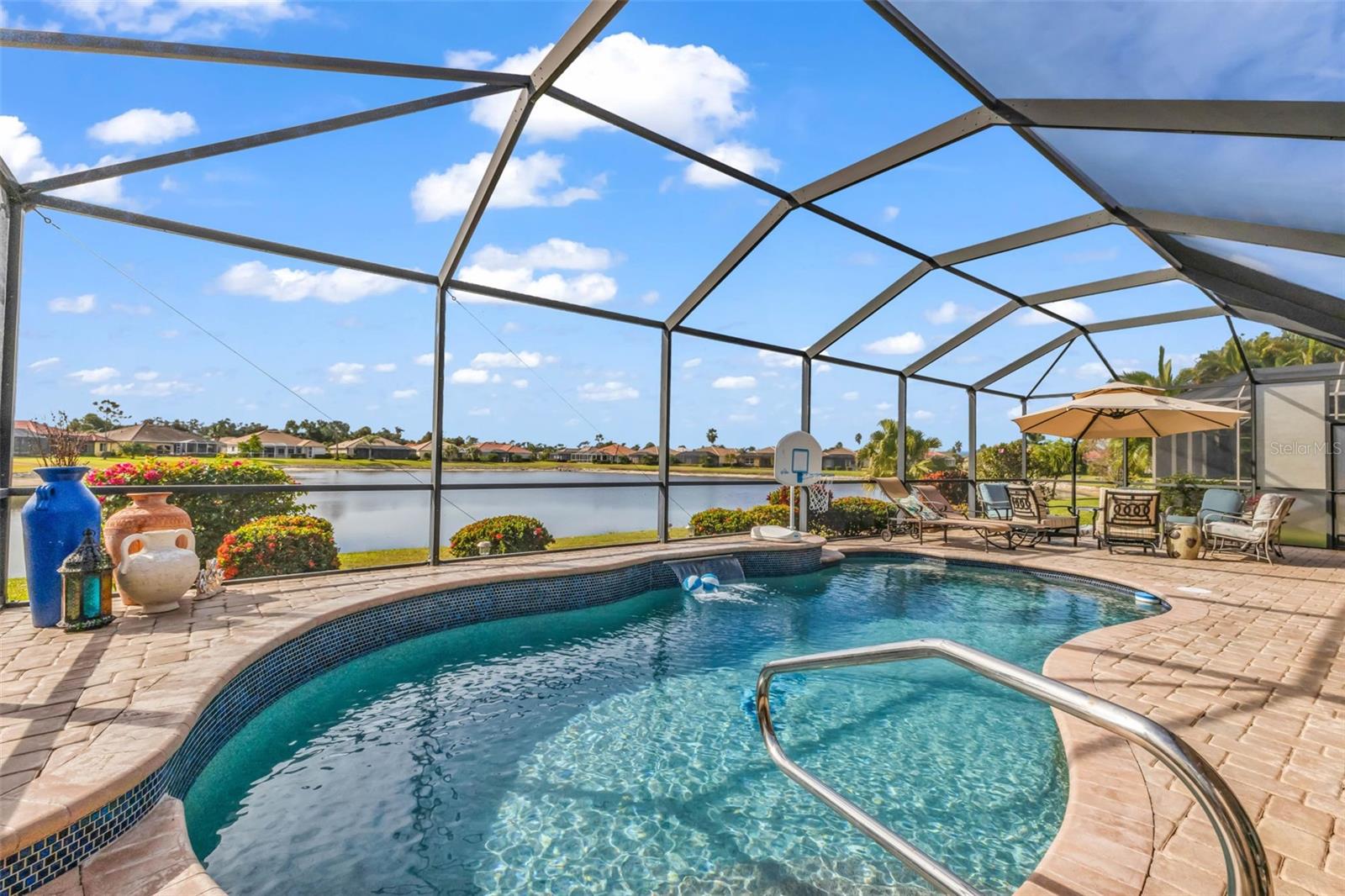 Image 5 of 38 For 1851 Coconut Palm Circle