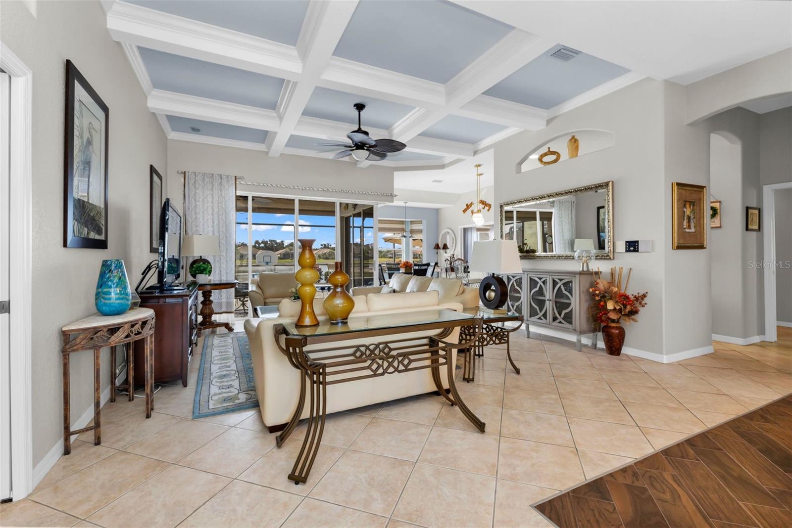 Image 6 of 38 For 1851 Coconut Palm Circle