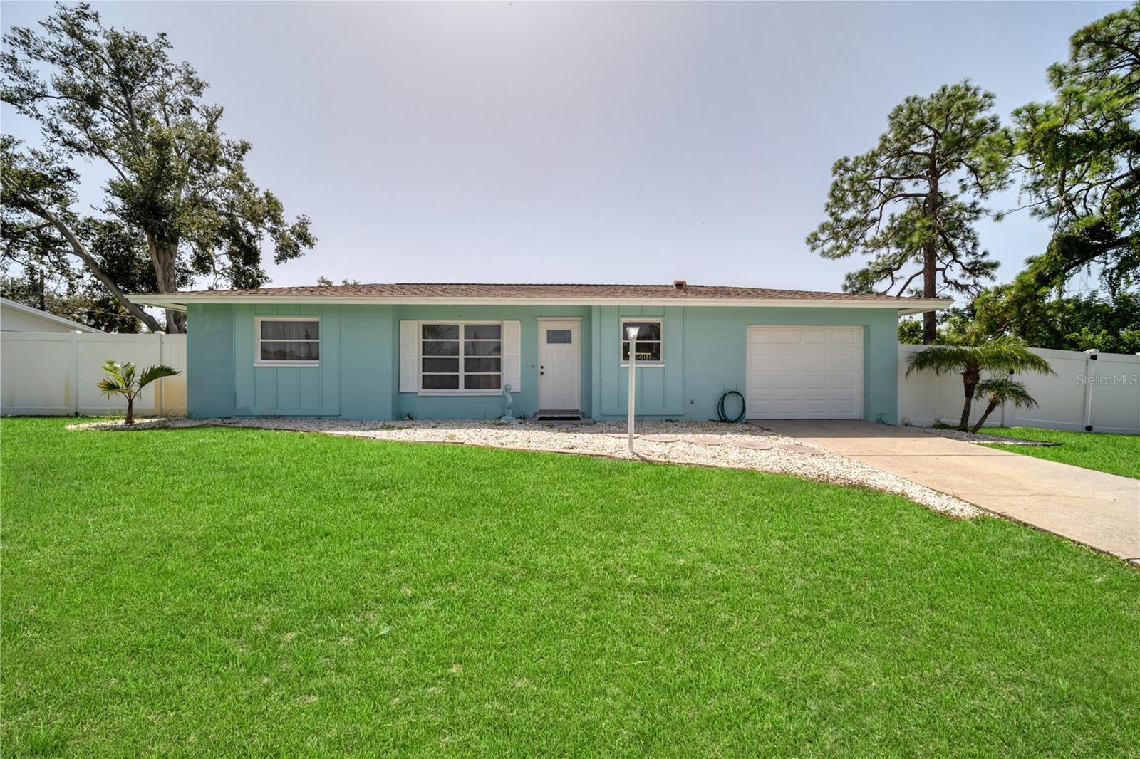 Image 2 of 21 For 881 Polaris Road