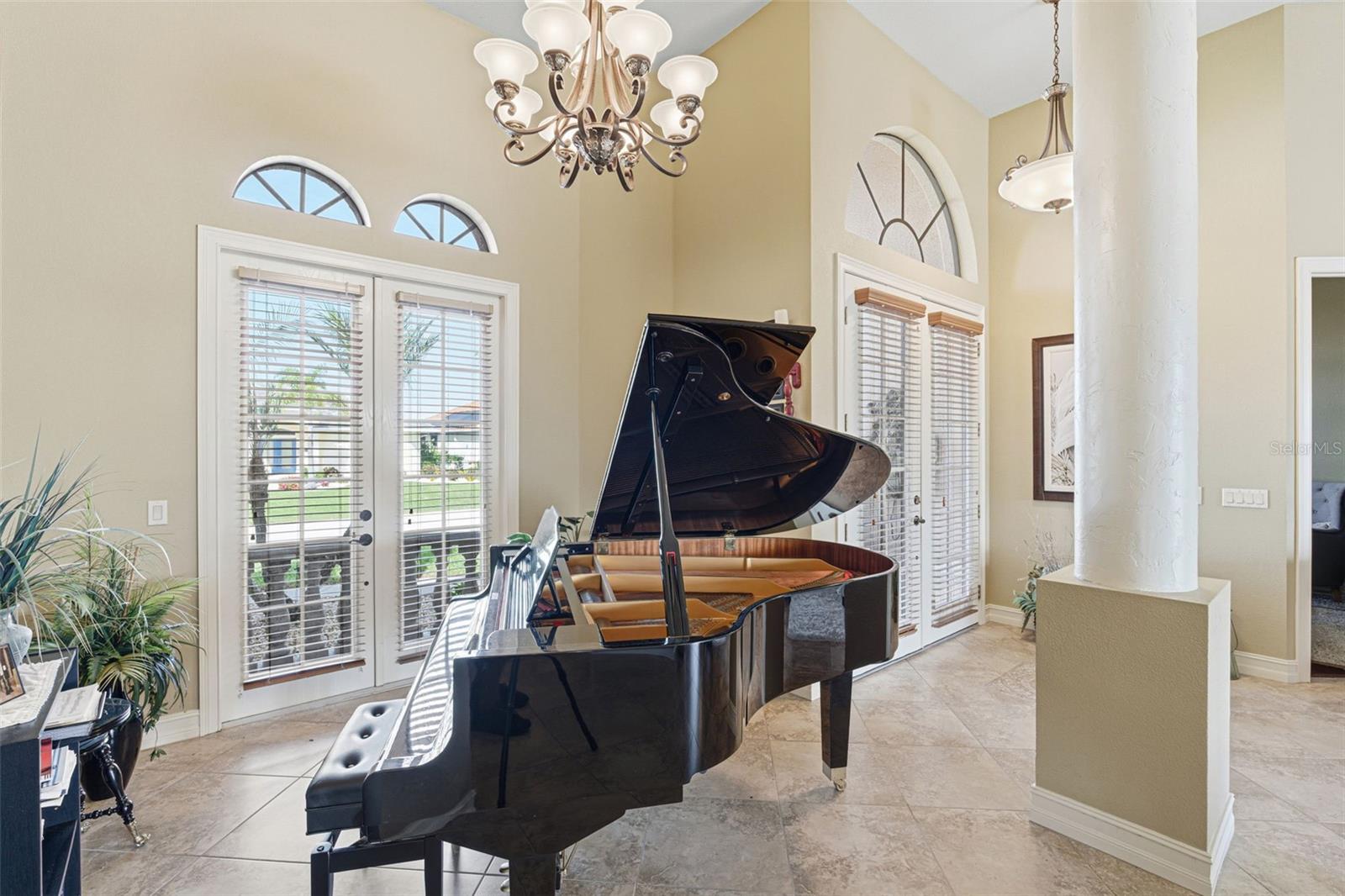 Image 21 of 95 For 1367 Grebe Drive