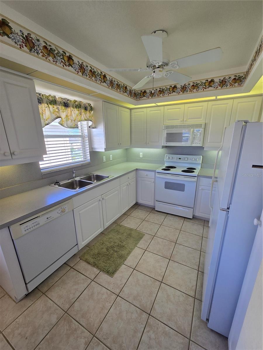 Image 20 of 62 For 5800 Sabal Trace Drive 1002