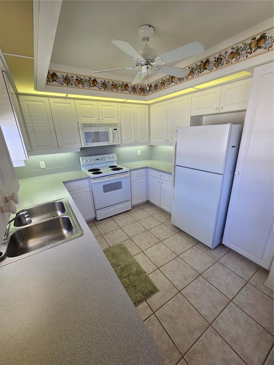 Image 21 of 62 For 5800 Sabal Trace Drive 1002